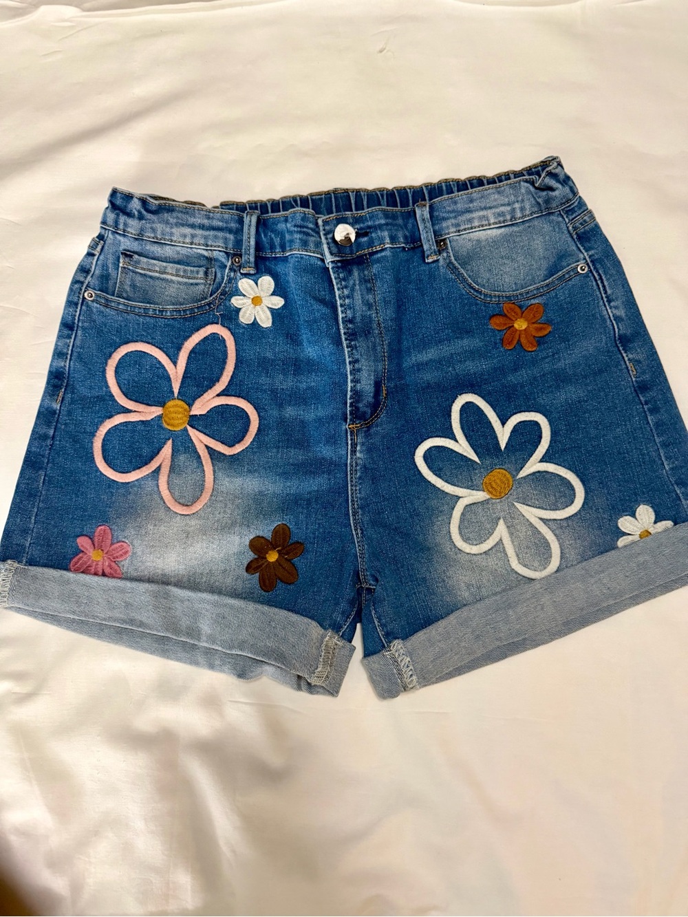 NWOT. Oli & Hali Blue Denim Shorts with Multicolor Floral Appliqués